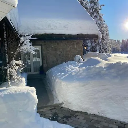 Hytta Kalven Feriehus *